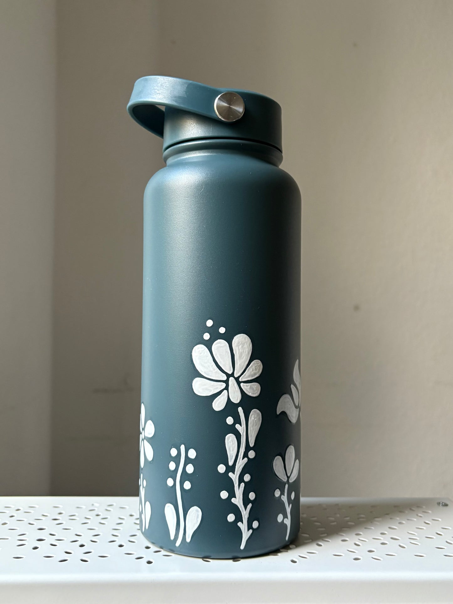Bottom Floral Water bottle