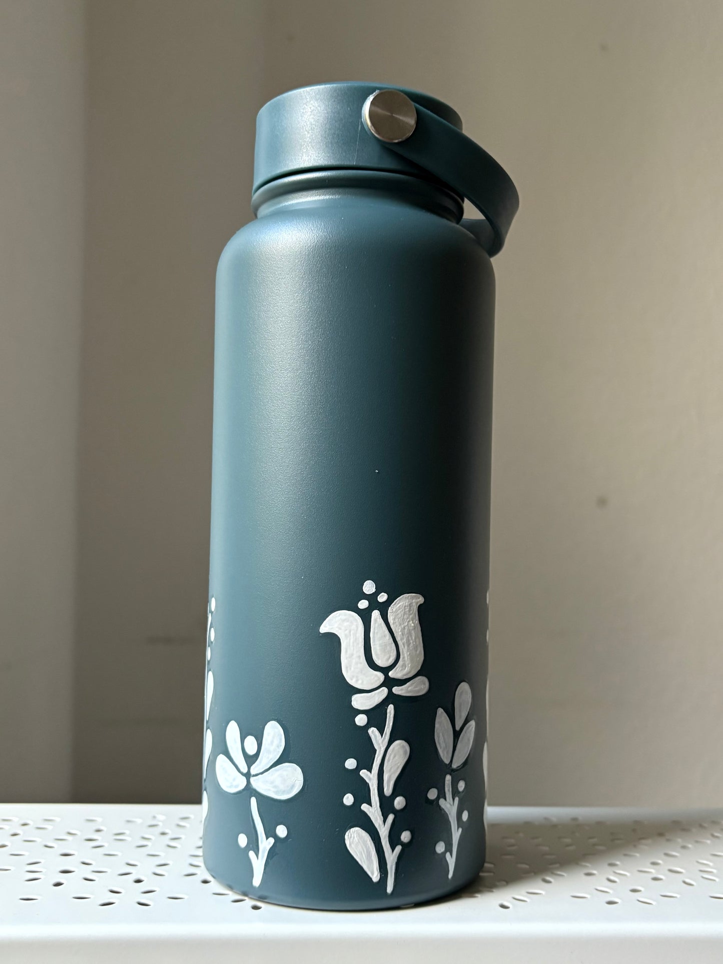 Bottom Floral Water bottle