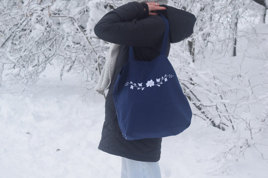 Evike Tote bag