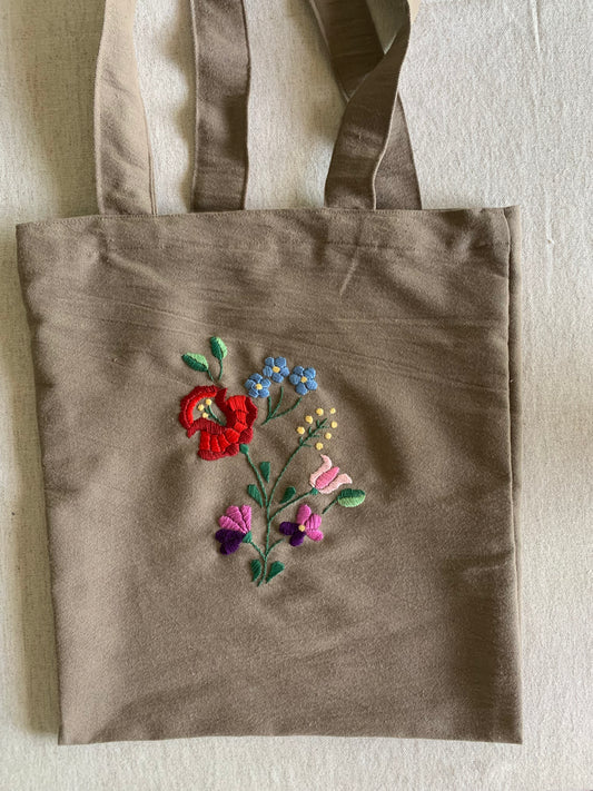 Cala Tote Bag