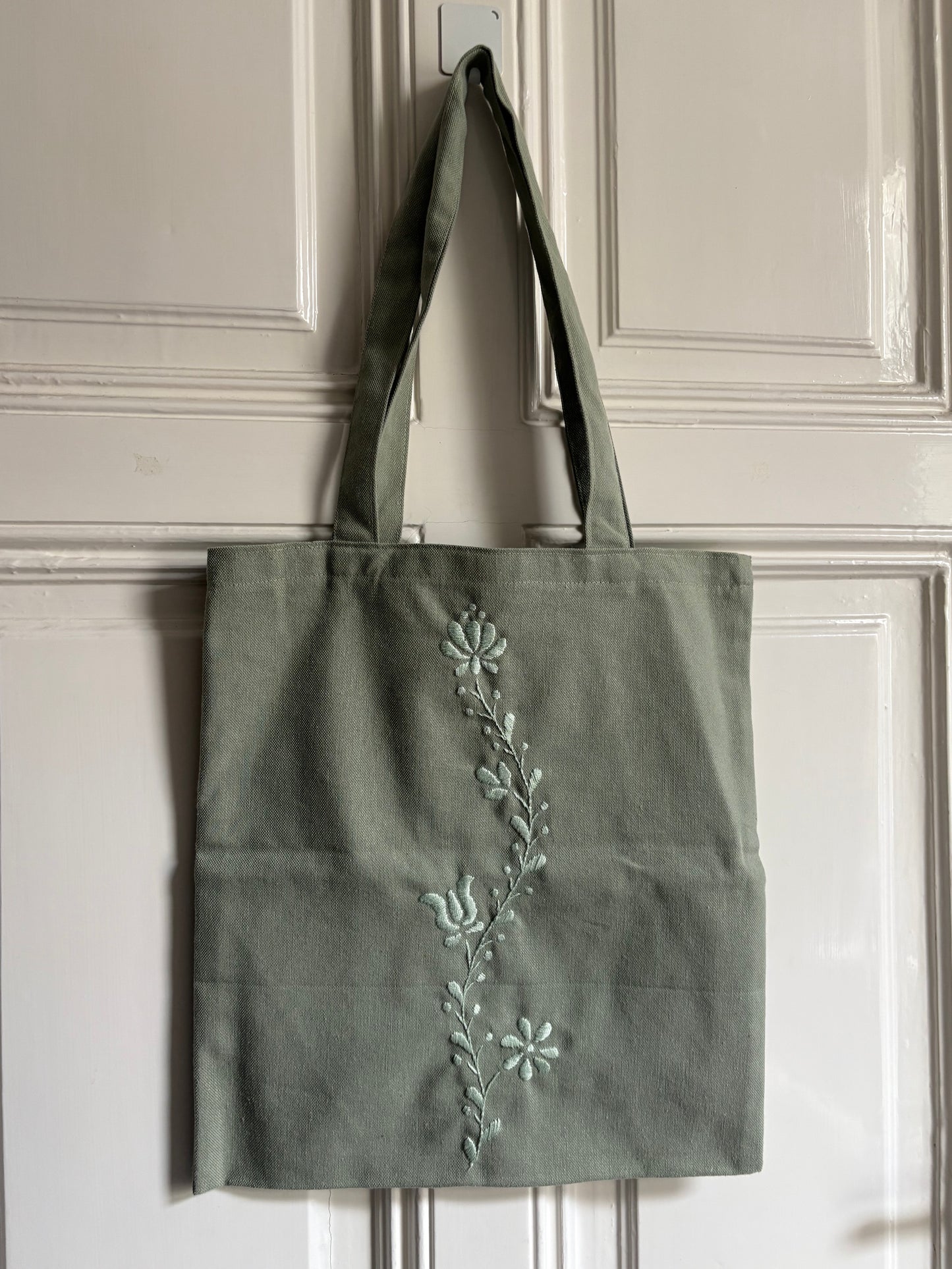 Zold Tote Bag
