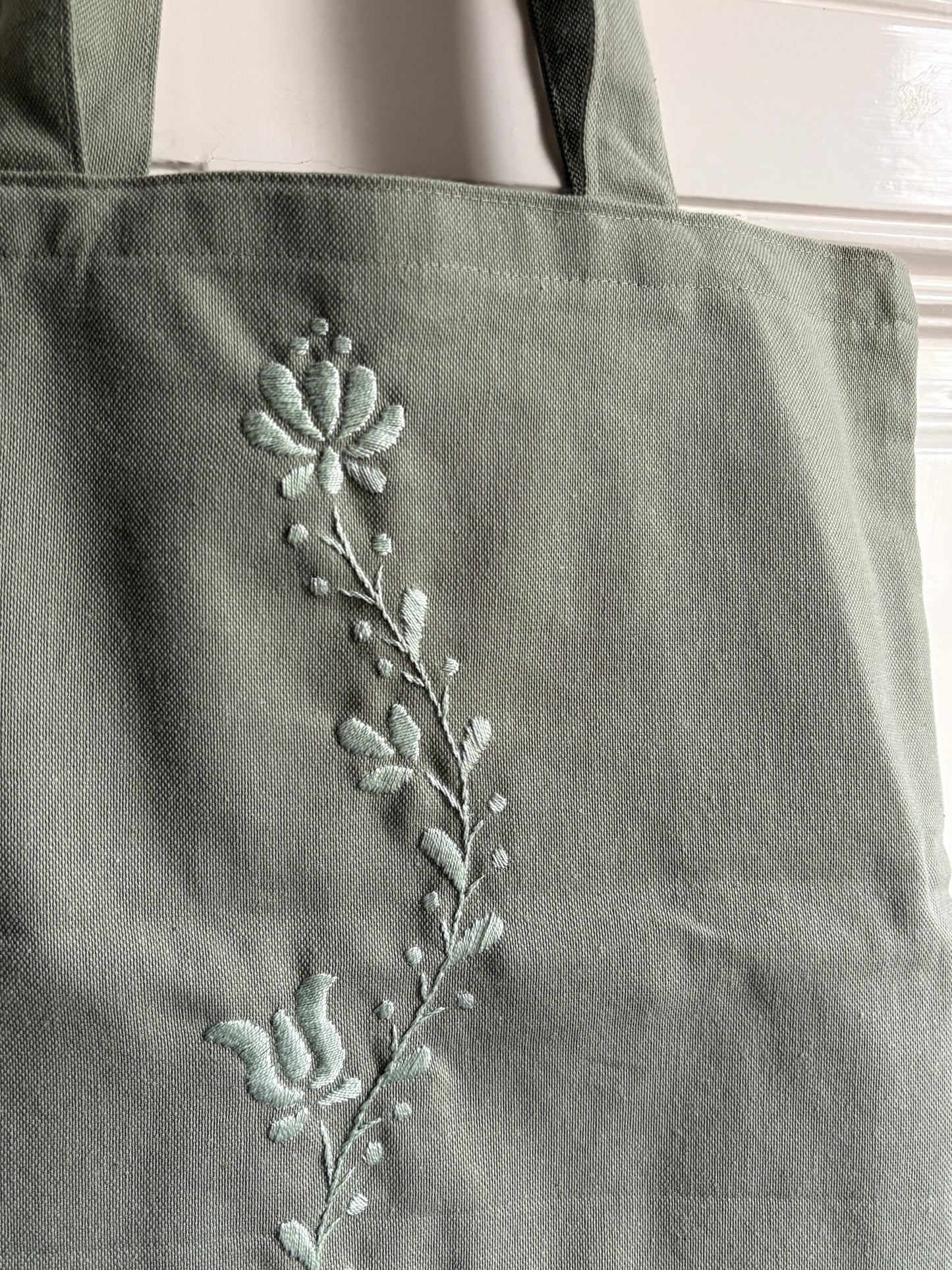 Zold Tote Bag