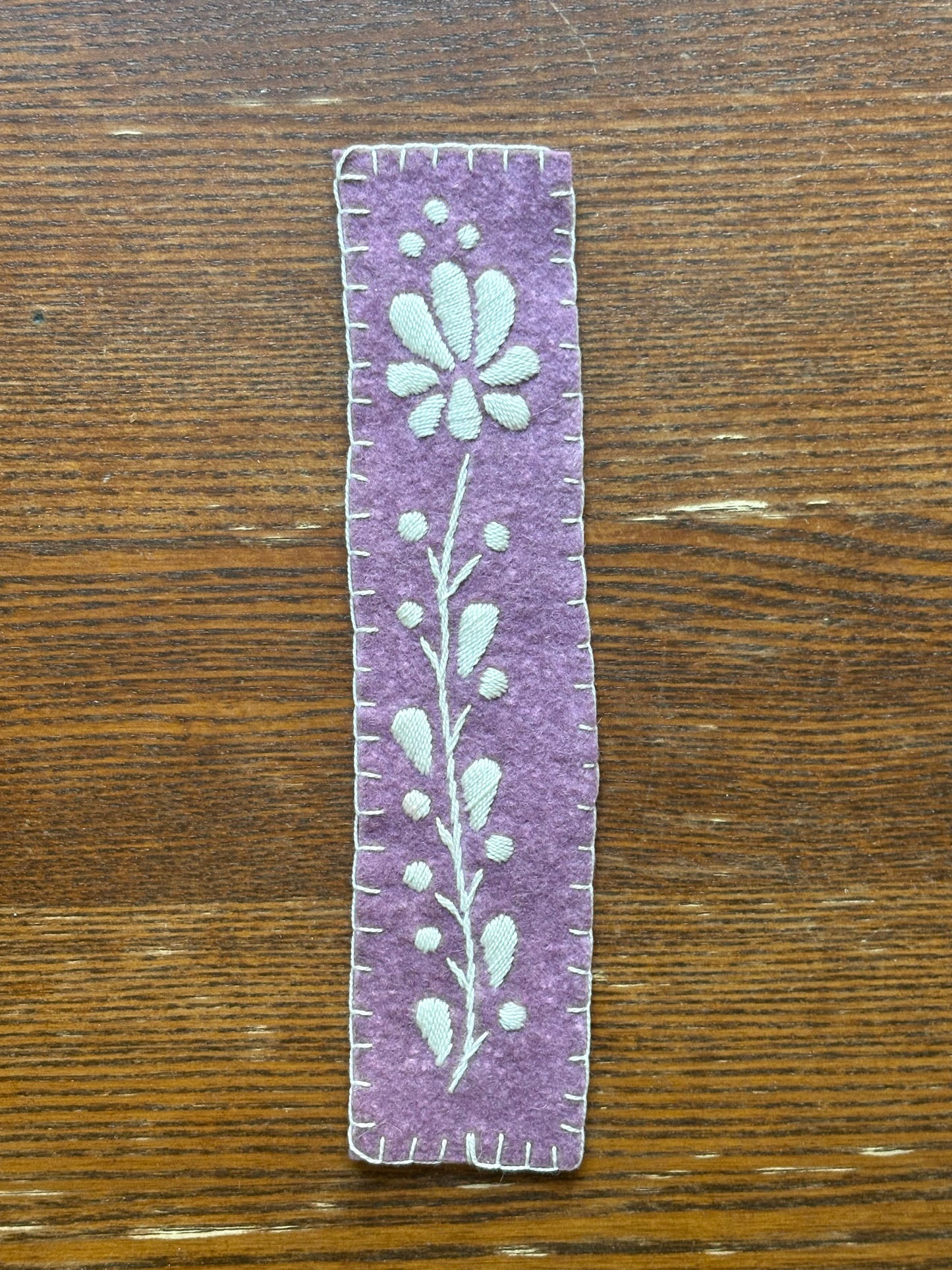 Lila Bookmarker