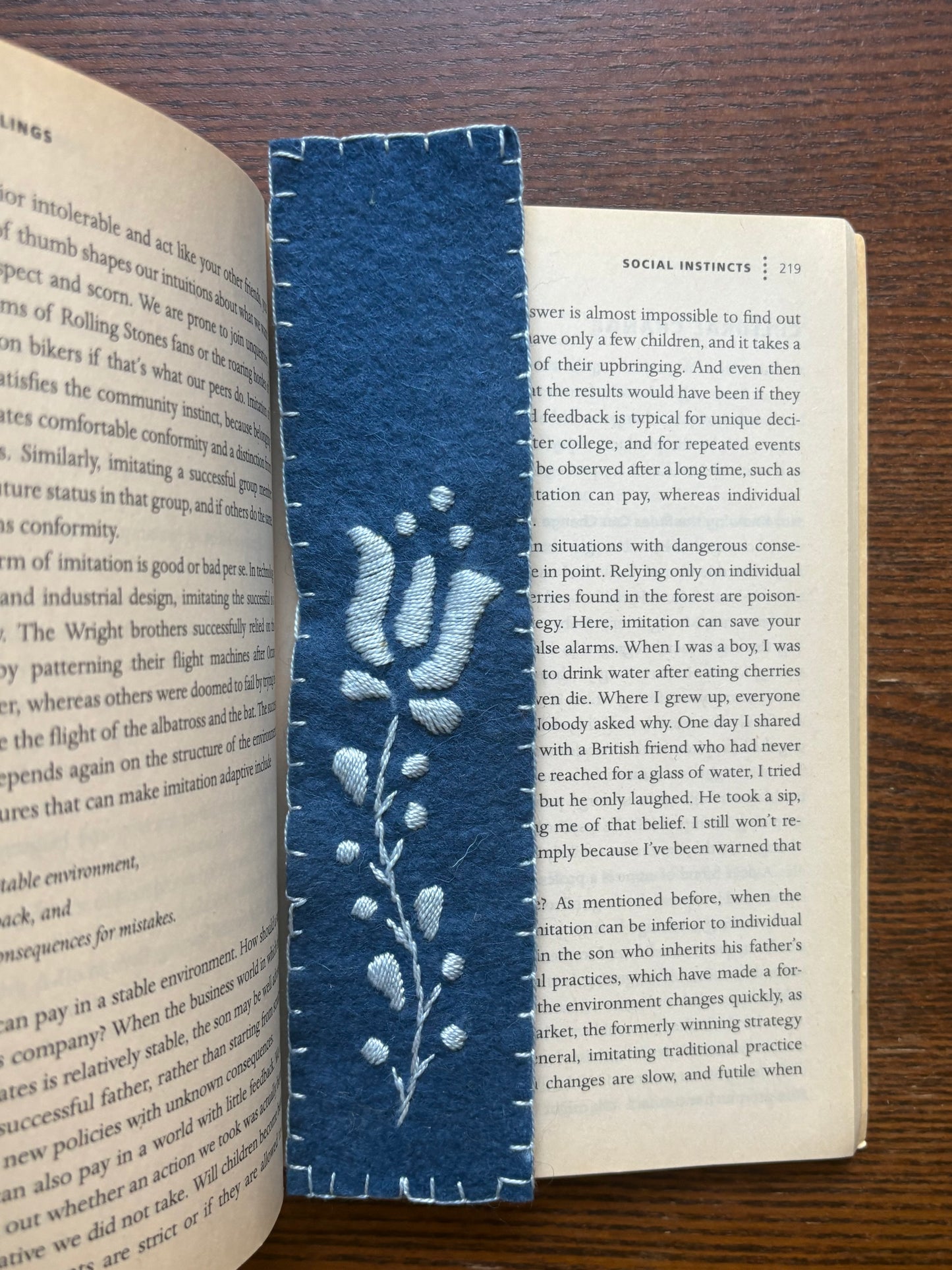 Azules Bookmarker